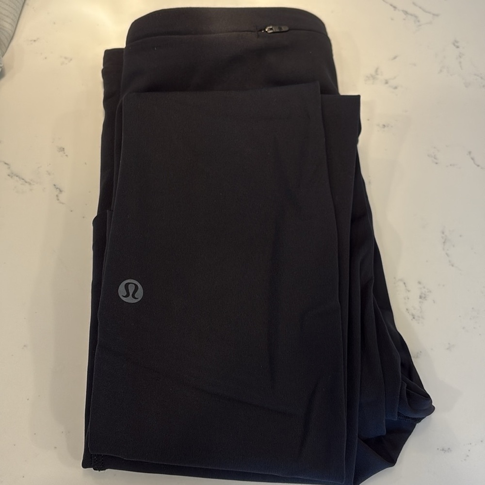 Lululemon Swiftspeed High Rise tight 28 size 4